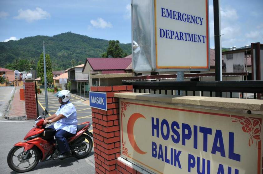 A view of Hospital Balik Pulau in Penang. An increasing number of patients with diabetes are seeking treatment at government clinics. — file picture