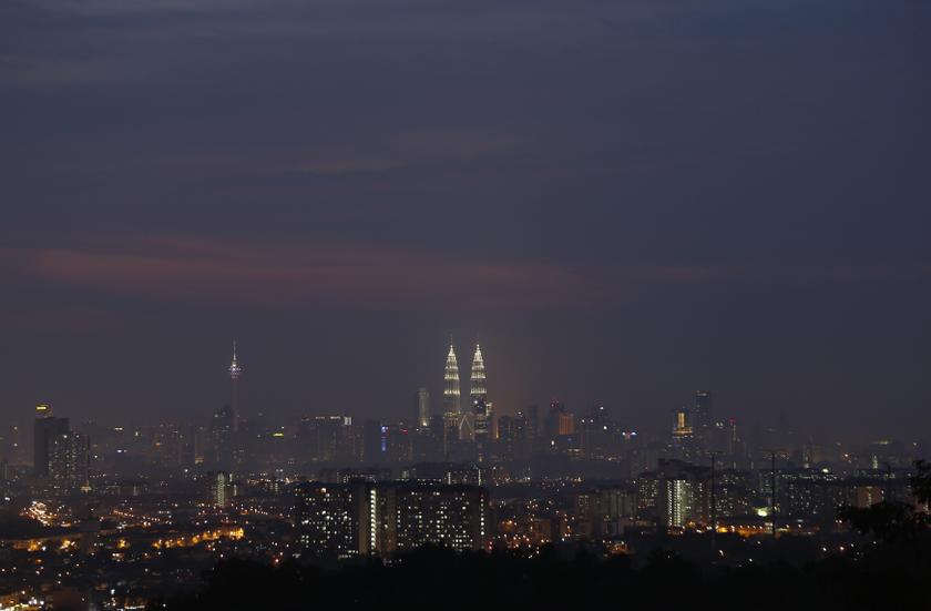 Malaysia's landmark Petronas Twin Towers stands tall in the heart of the capital Kuala Lumpur August 27, 2013. u00e2u20acu201c Reuters pic